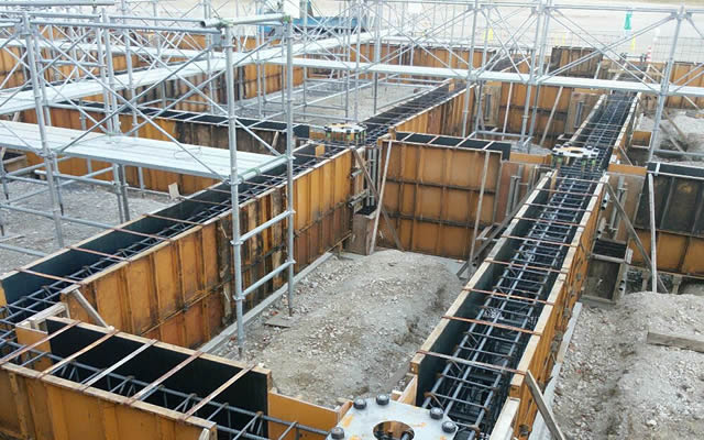 型枠工事